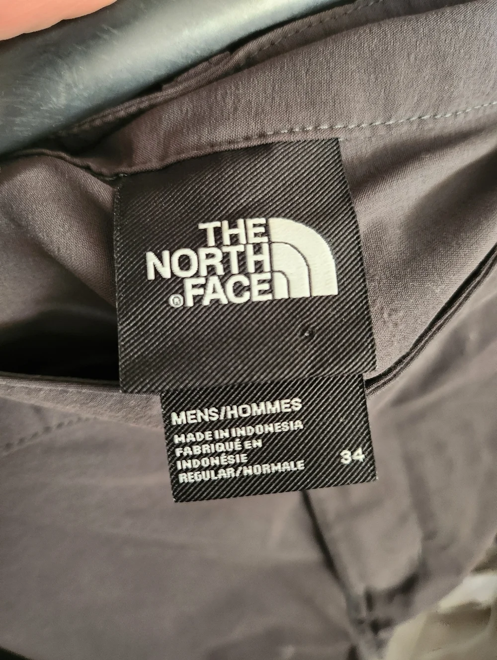 The North Face shorts size 34
